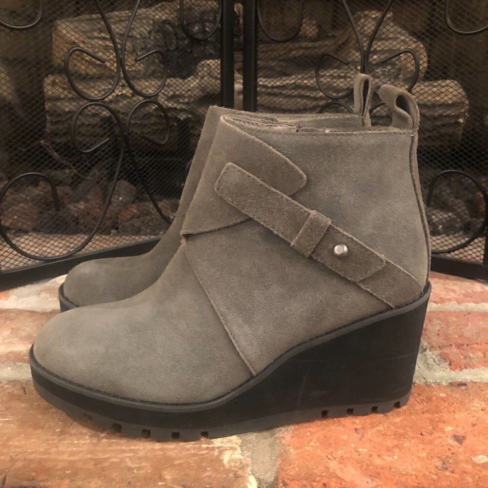 Eileen Fisher Gray Suede Wedge Bootie Size 6.5M NWOT - Picture 2 of 10
